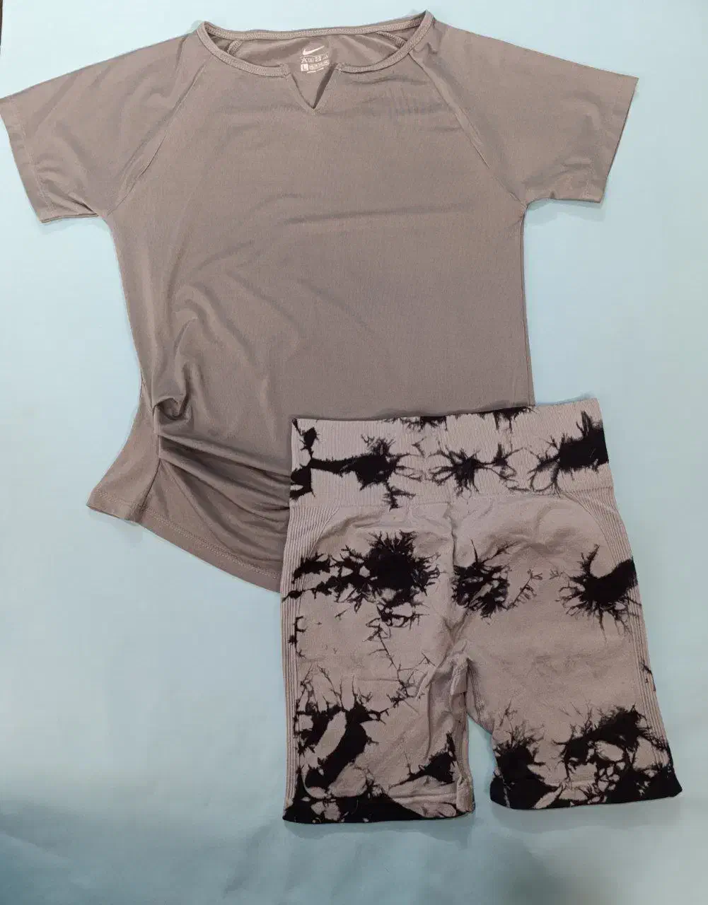 لباس باشگاهی و راحتی|لباس|آران و بیدگل, |دیوار