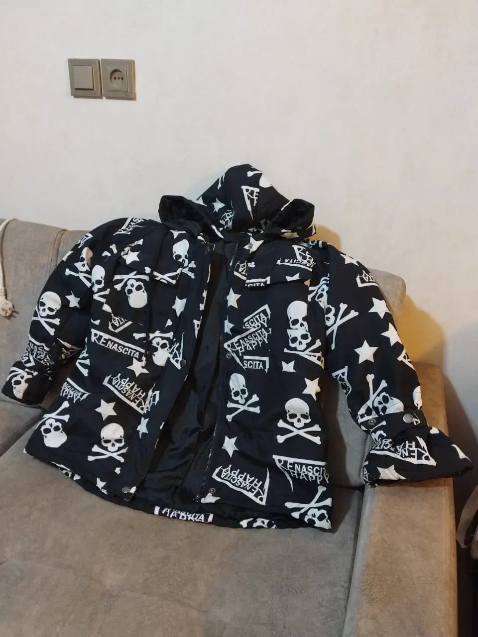 کاپشن|لباس|کرج, گلشهر|دیوار