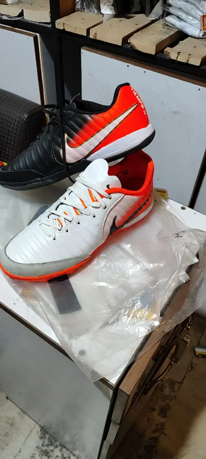 کفش سالنی و فوتبال|کیف، کفش، کمربند|فردیس, ثابتی|دیوار