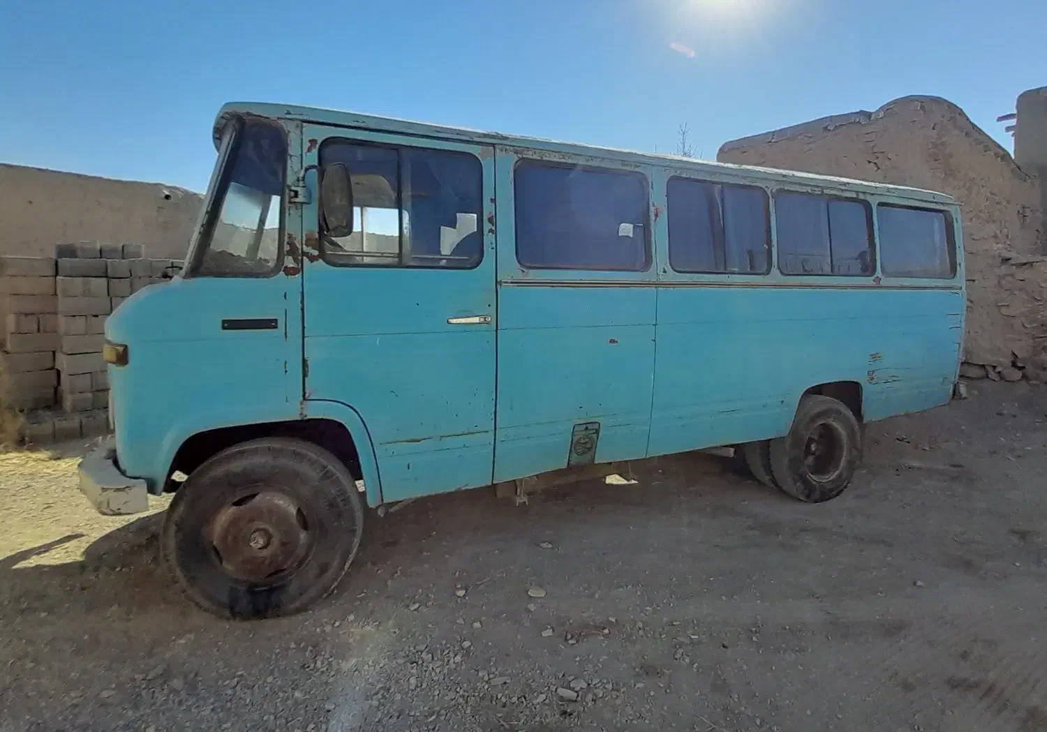 مینی‌بوس|خودرو سنگین|پیشخور, |دیوار