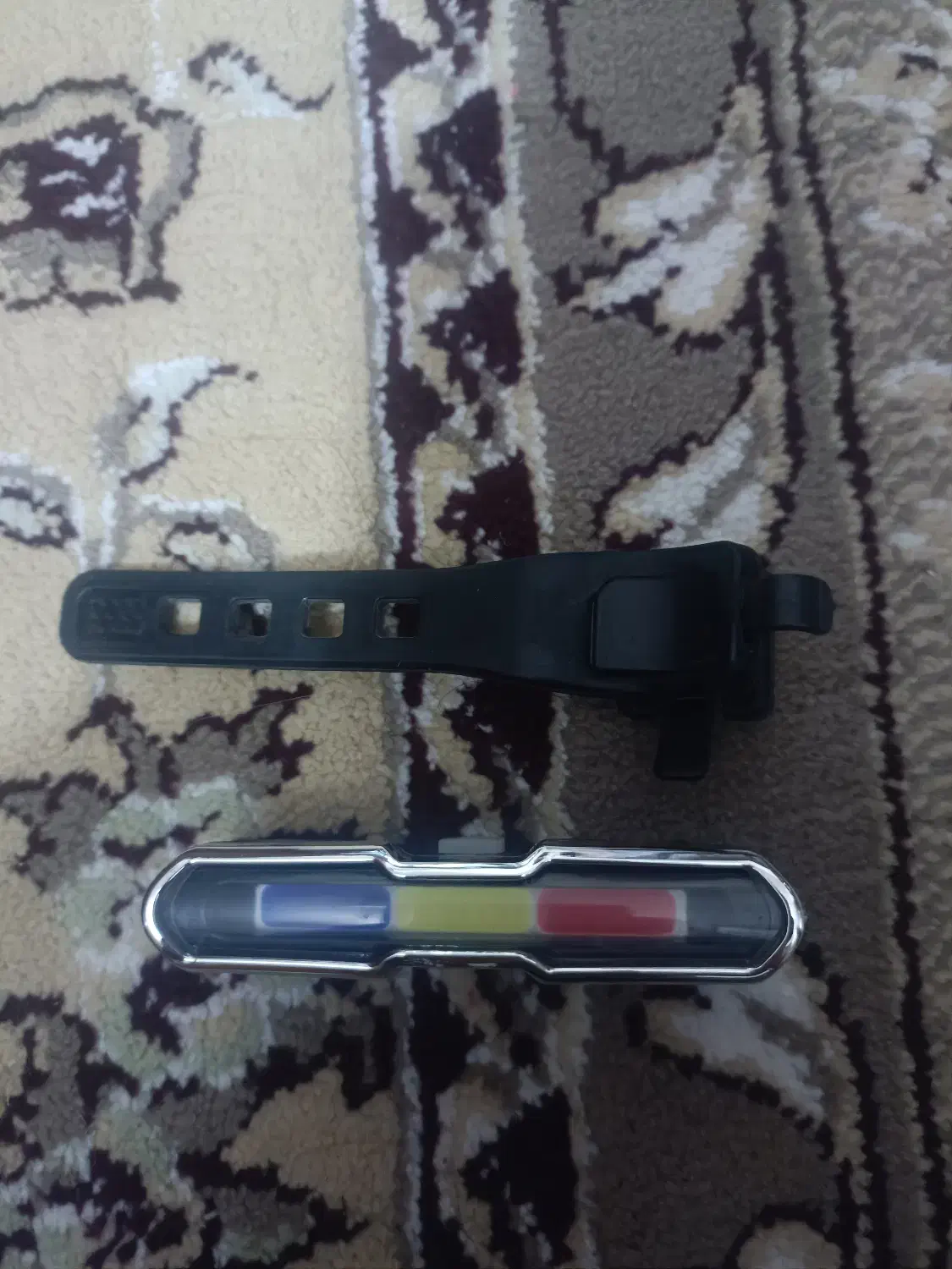 چراغ پلیسی|لامپ و چراغ|نیشابور, مدرس|دیوار