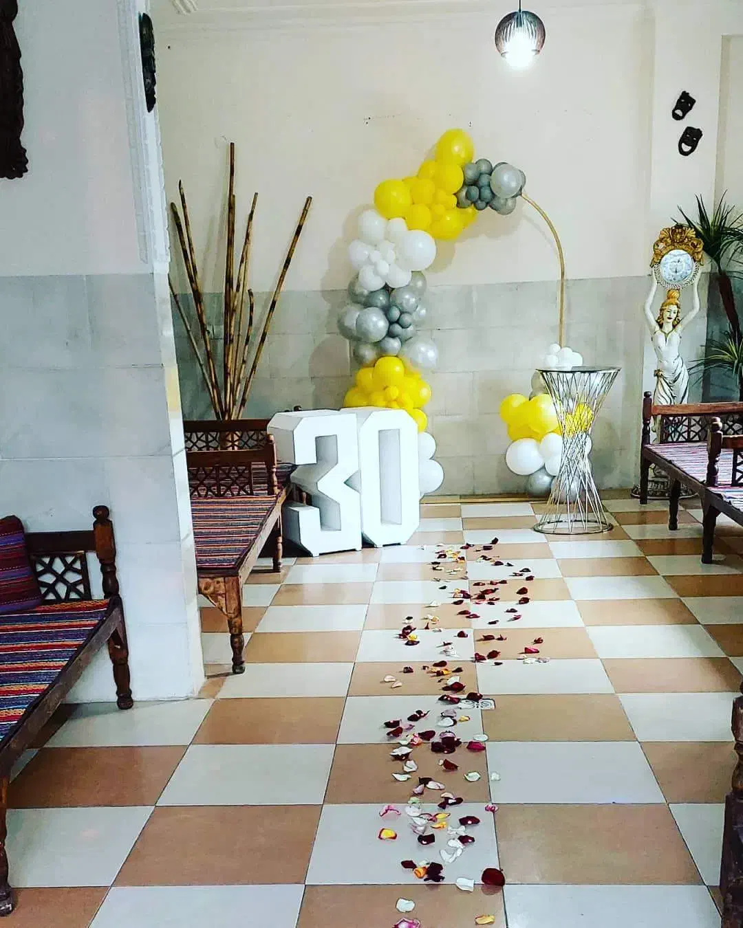 اجاره ویلا باغ با کلیه امکانات|اجارهٔ کوتاهمدت ویلا و باغ|کرمان, |دیوار