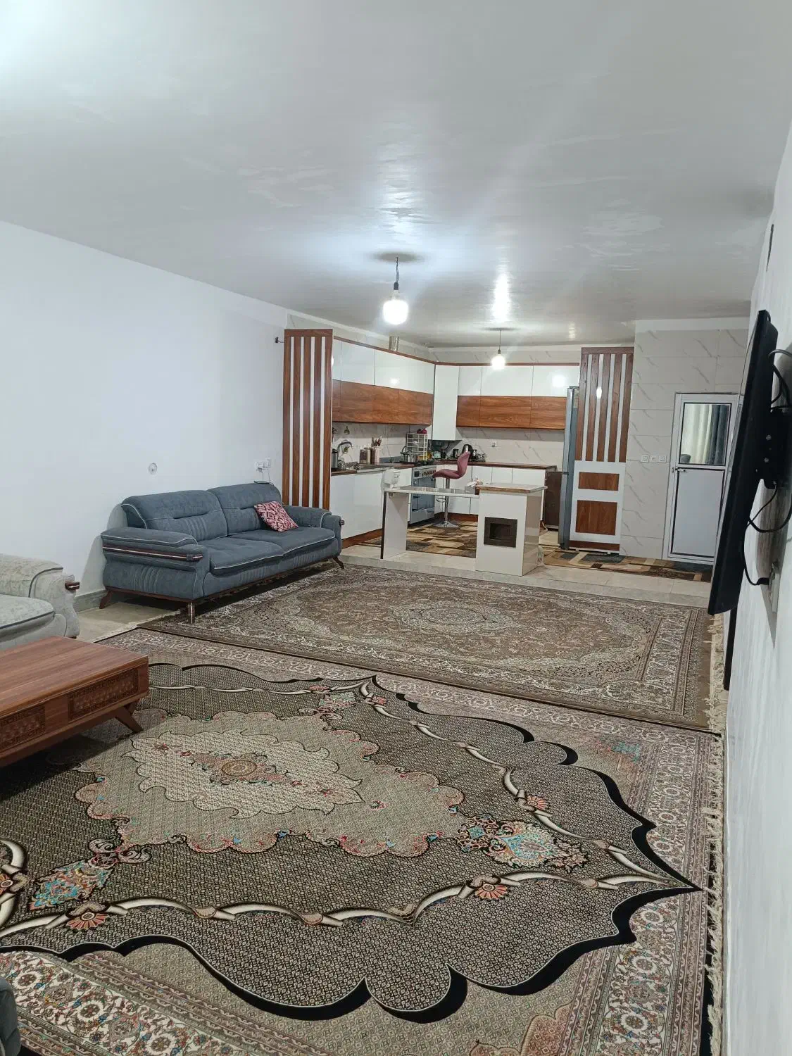 خانه ویلایی سه طبقه ۱۳۰متر زیربنا۱۶۰مترزمین|فروش خانه و ویلا|شیراز, شهرک سعدی|دیوار