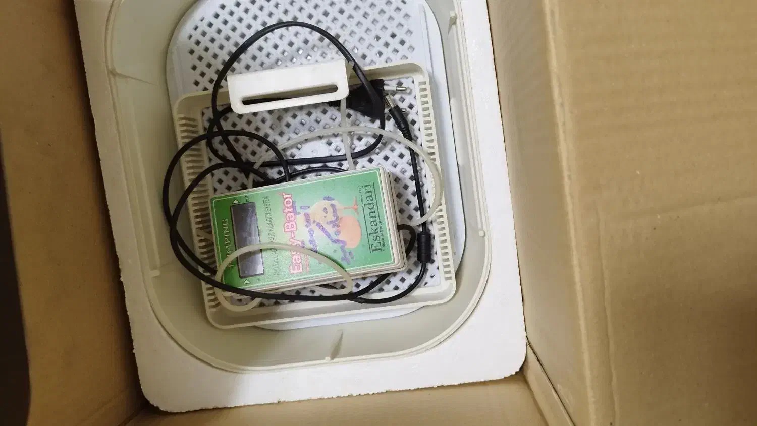 دستگاه جوجه کشی ایزی باتور ۶|لوازم جانبی حیوانات|تهران, نازی‌آباد|دیوار