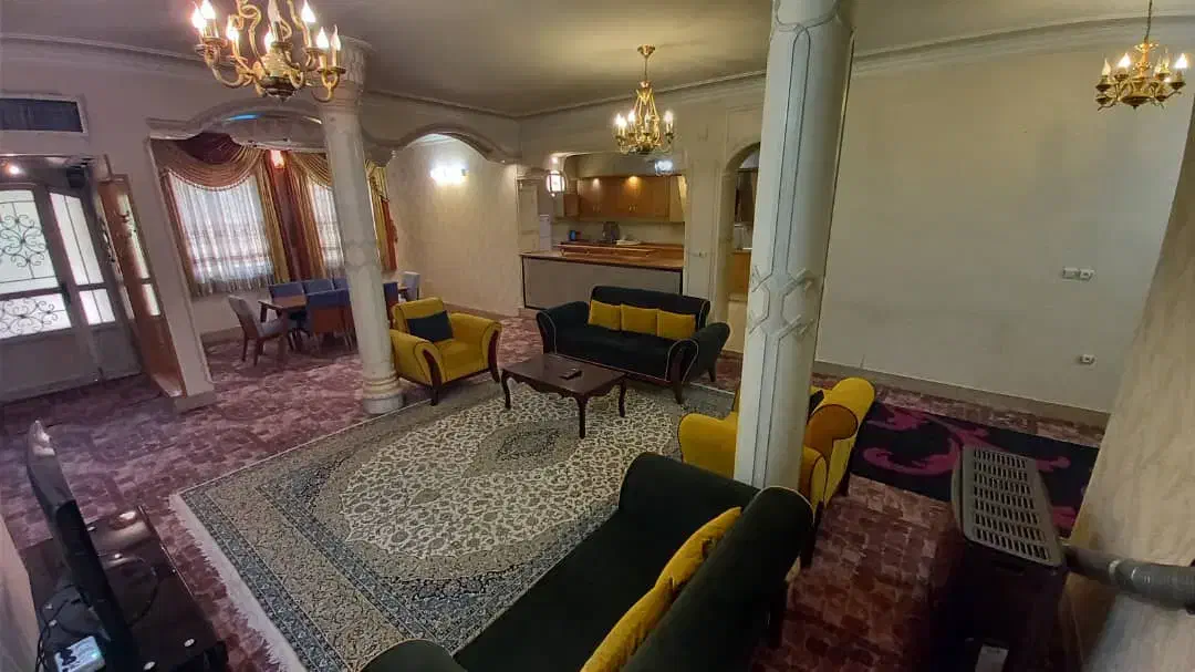 ویلایی/اجاره روزانه/موقعیت مکانی عالی/ دلباز|اجارهٔ کوتاه‌مدت آپارتمان و سوئیت|شیراز, گلشن|دیوار