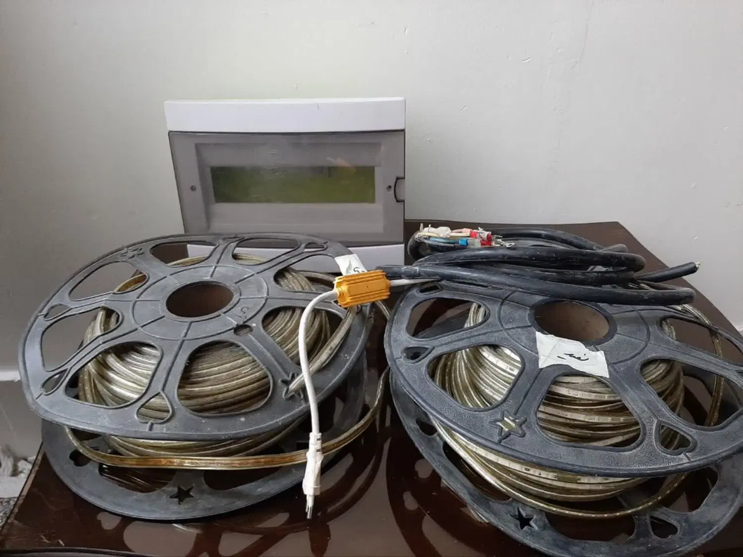 فروش ریسه LED نو و کارکرده + قرقره ریسه آبی ریسه|ریسه و چراغ تزئینی|مشهد, زمرد|دیوار