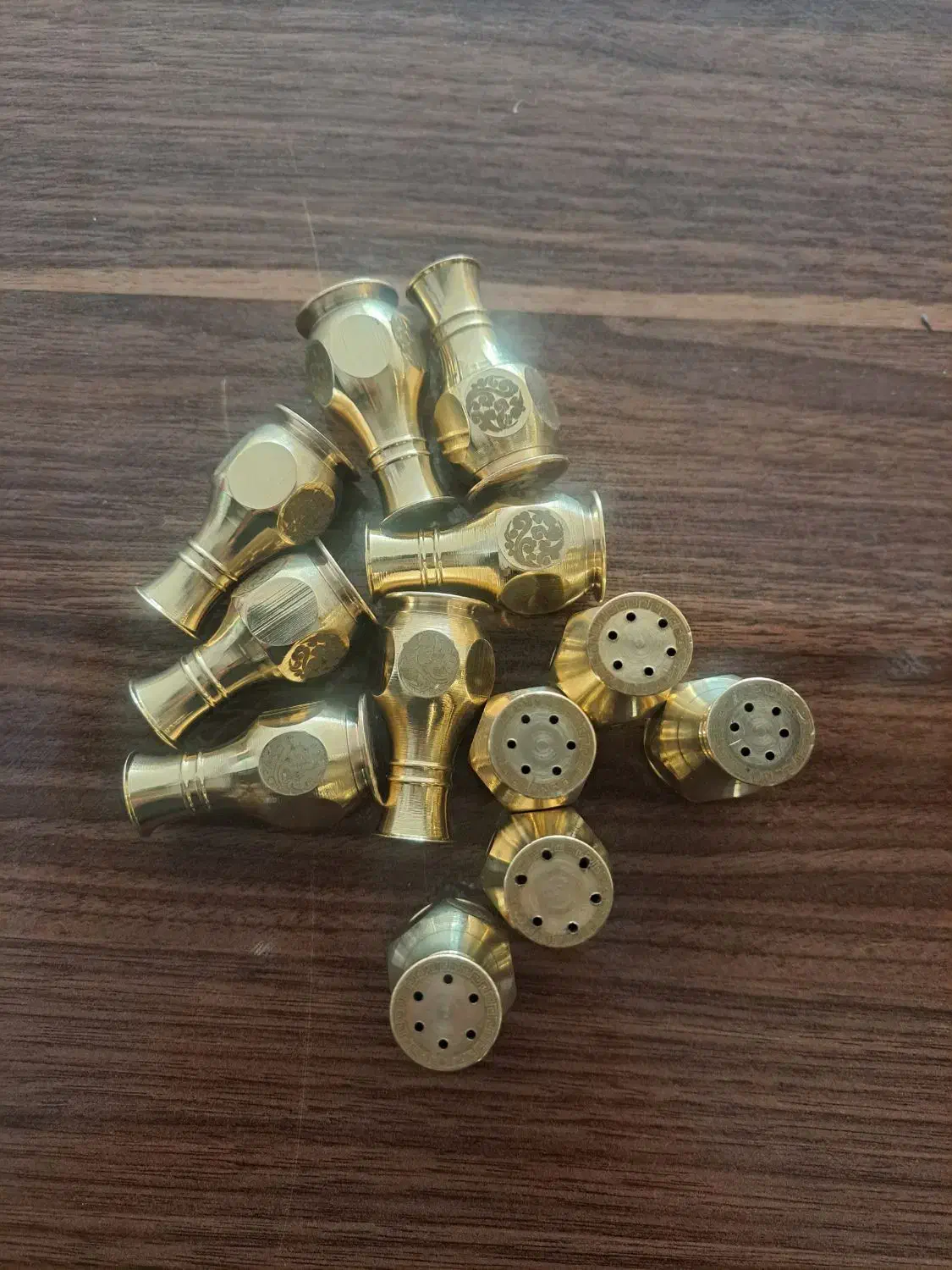 نمک پاش برنجی|صنایع دستی و سایر لوازم تزئینی|کشکوئیه, |دیوار