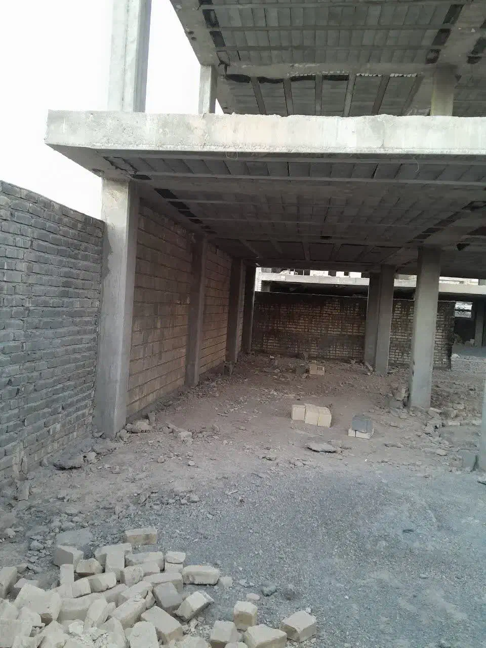 زمین اسکلت شده|فروش زمین و ملک کلنگی|خمینی‌شهر, |دیوار