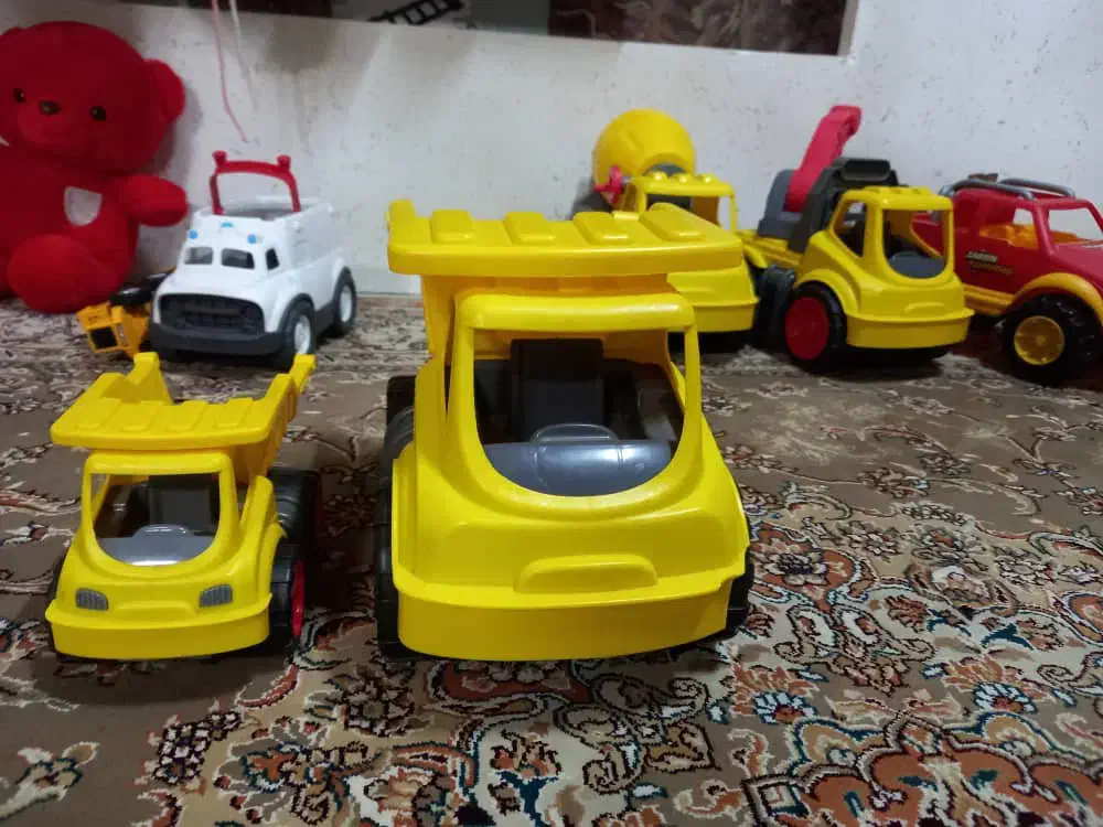 ماشین|اسباب‌بازی بچه|بندر انزلی, آخرخط|دیوار