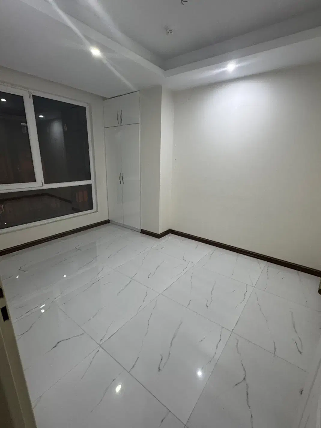 ۱۲۵متر/دو خواب /خطی رو به آفتاب/کلید نخورده