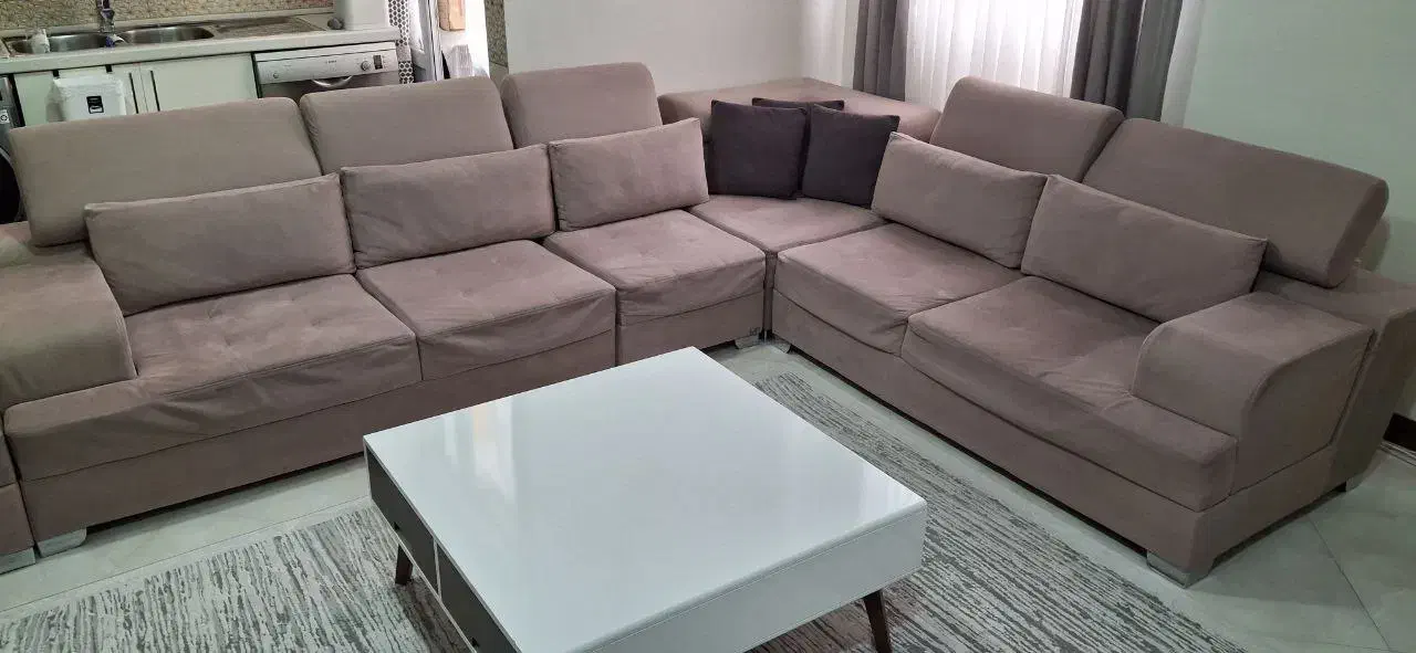 راحتی 6 نفره و میز جلو مبلی و میز تلویزیون شیک|مبلمان خانگی و میز عسلی|نور, |دیوار