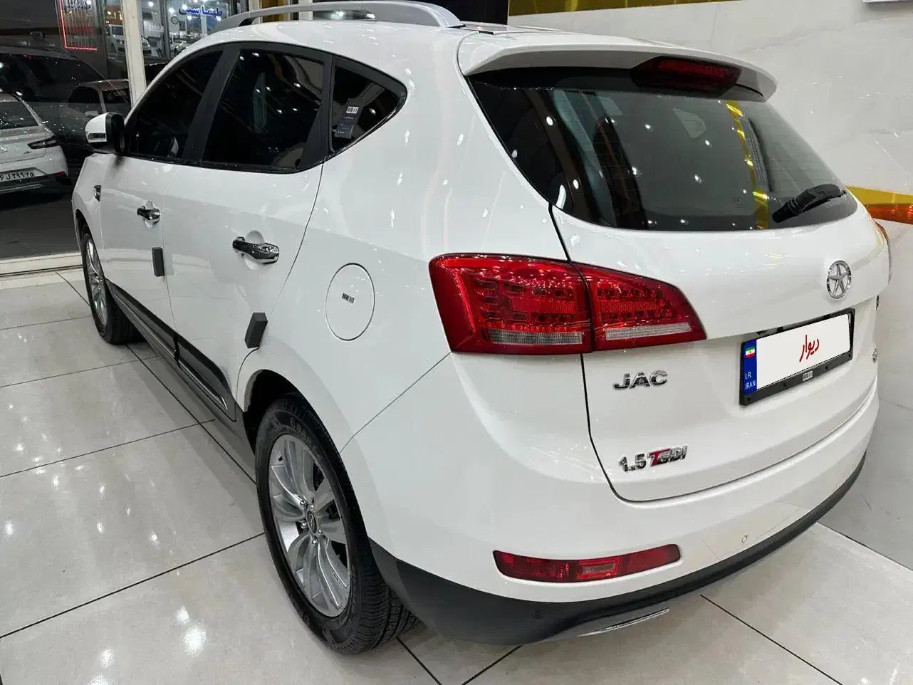 جک S5 new مدل 1401 گارانتی فعال کم کارکرد|خودرو سواری و وانت|تبریز, |دیوار