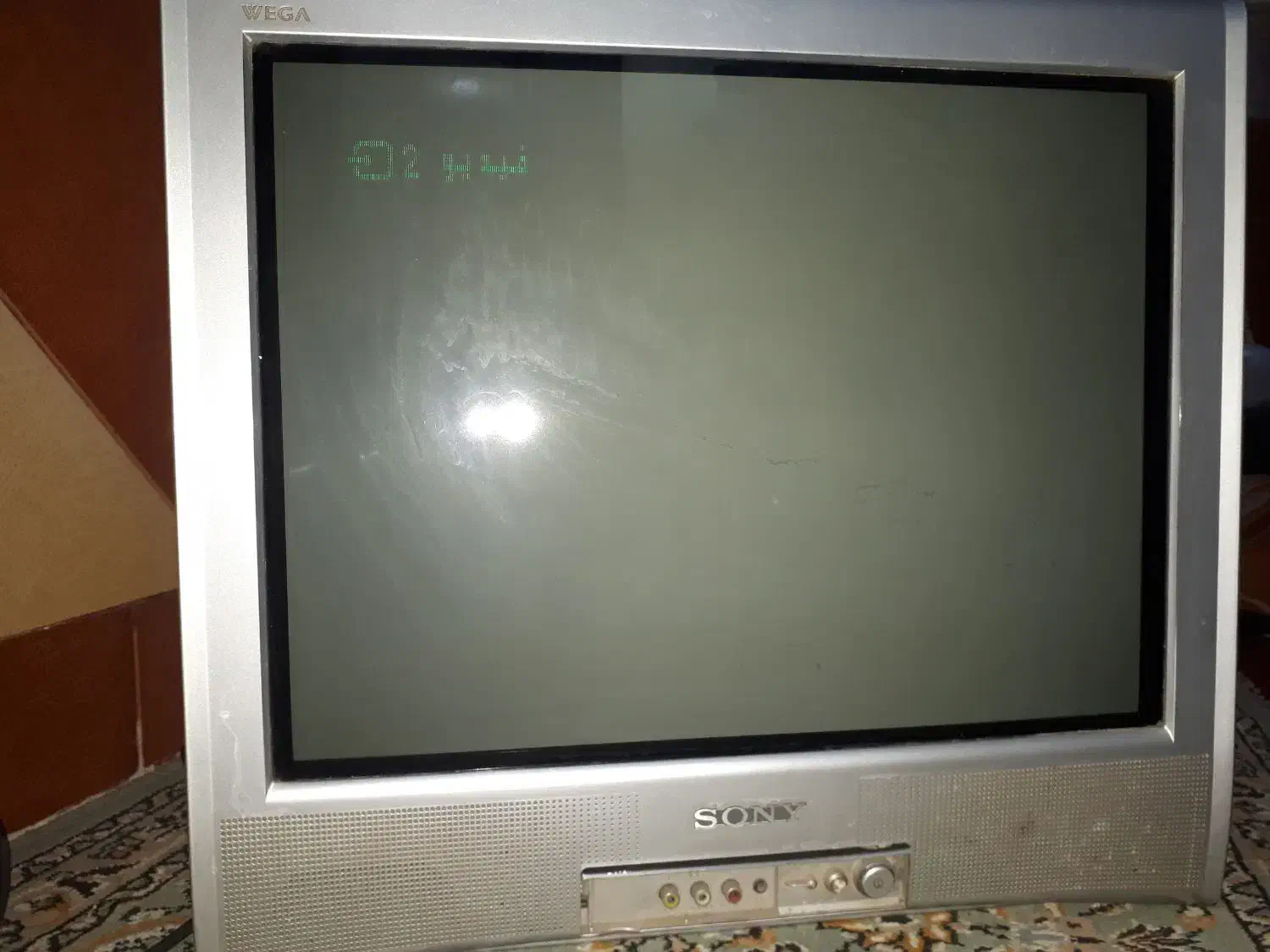 تلویزیون قدیمی|تلویزیون و پروژکتور|کارون, |دیوار