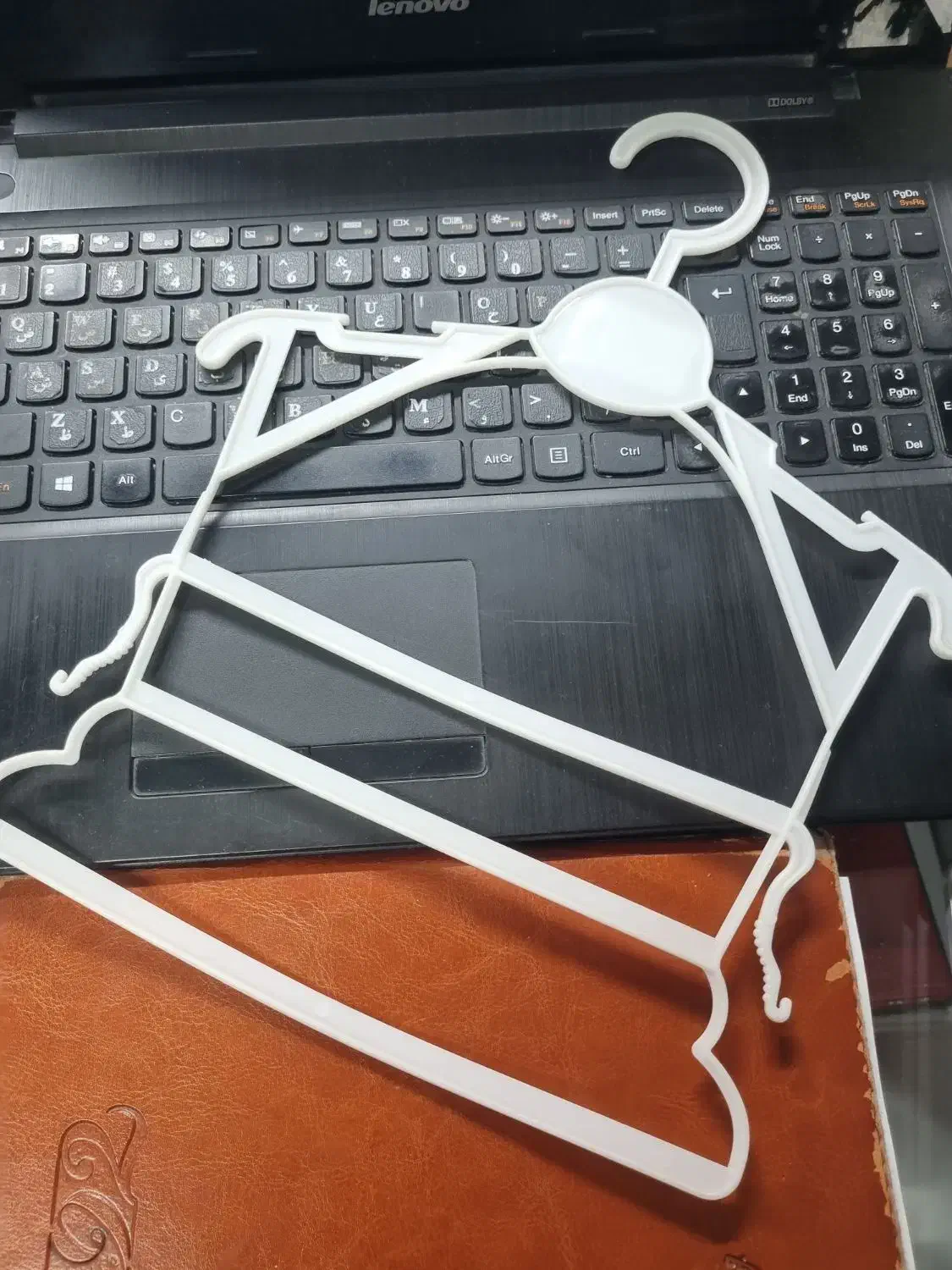 چوب لباسی|فروشگاه و مغازه|قم, ارم|دیوار