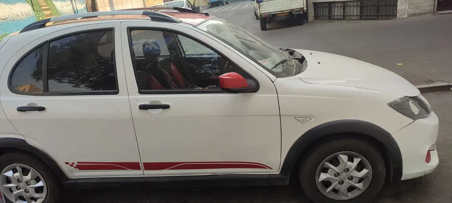 کوئیک آر سفیدقرمز کم کار خانگی|خودرو سواری و وانت|تهران, آهنگ|دیوار