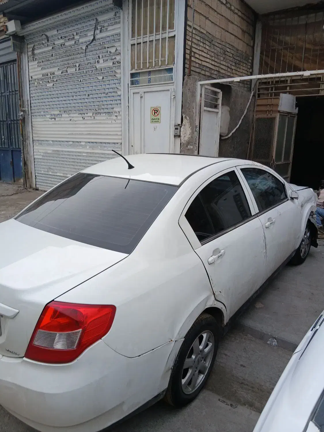 ام وی ام ۵۵۰ تصادفی|خودرو سواری و وانت|مشهد, شهرک مهر آباد|دیوار