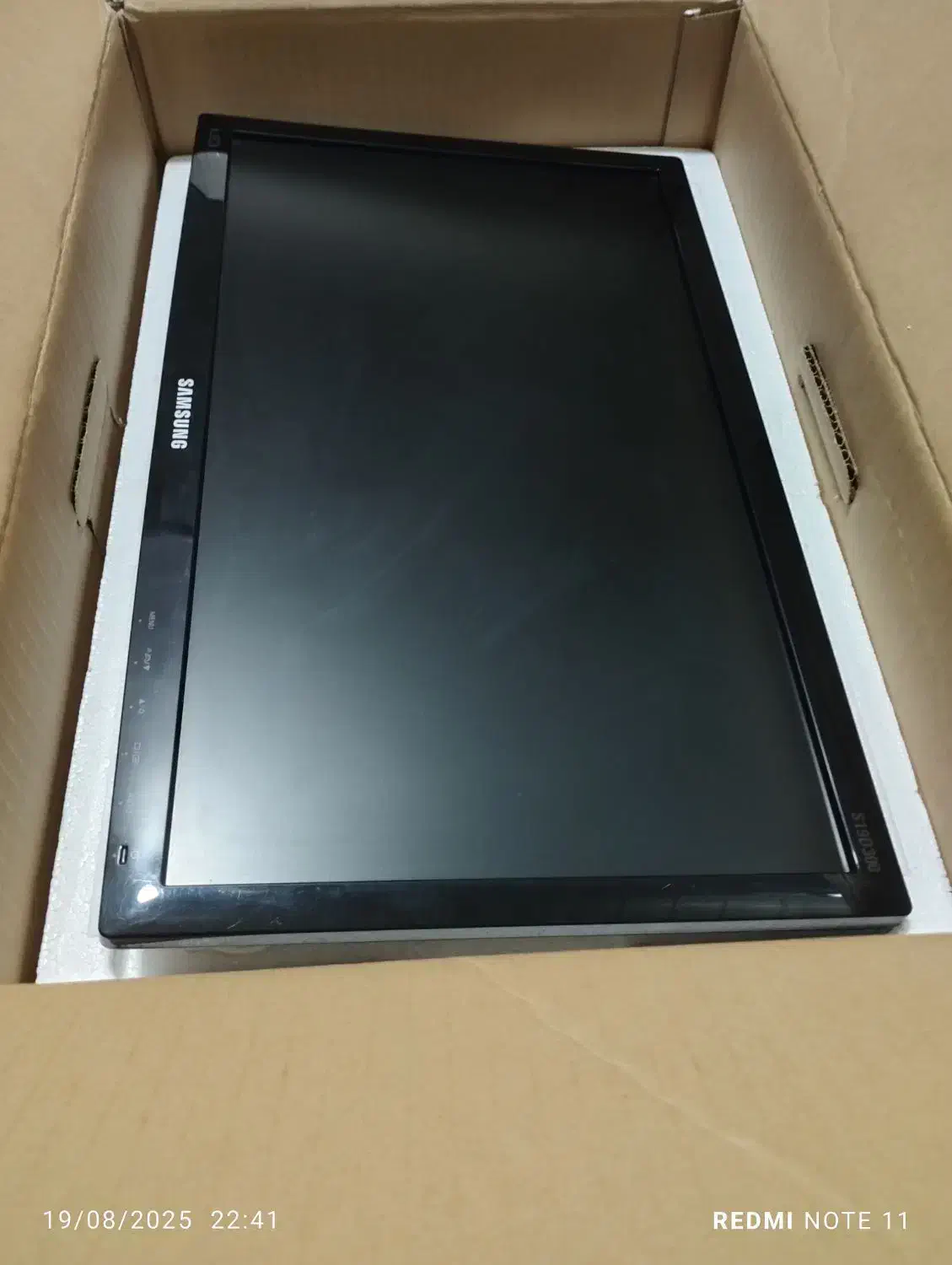 مانیتور سامسونگ ۱۹|قطعات و لوازم جانبی رایانه|برهسر, |دیوار