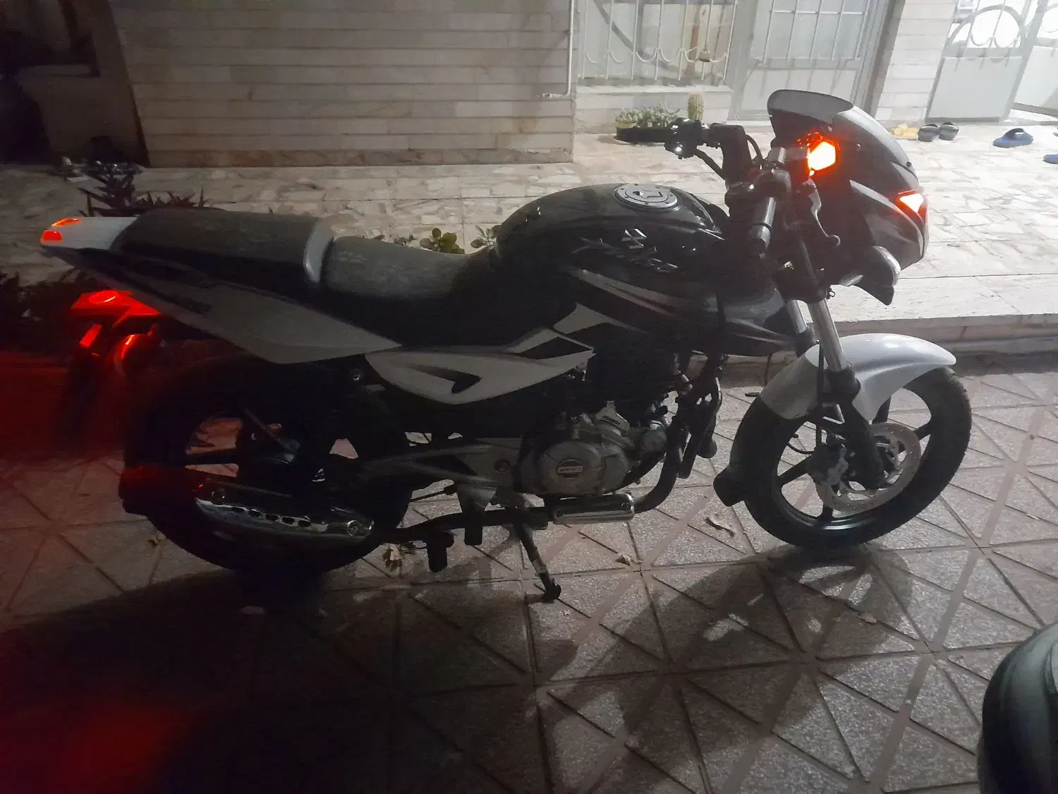 موتور پالس ۱۸۰ مدل۹۵ در حد خشک|موتورسیکلت|خرم‌آباد, |دیوار
