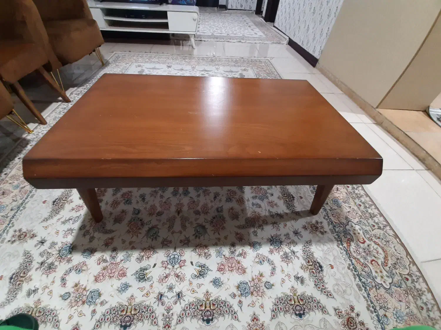 لوازم چوبی در حد نو|مبلمان خانگی و میز عسلی|اسلامشهر, مظفریه|دیوار