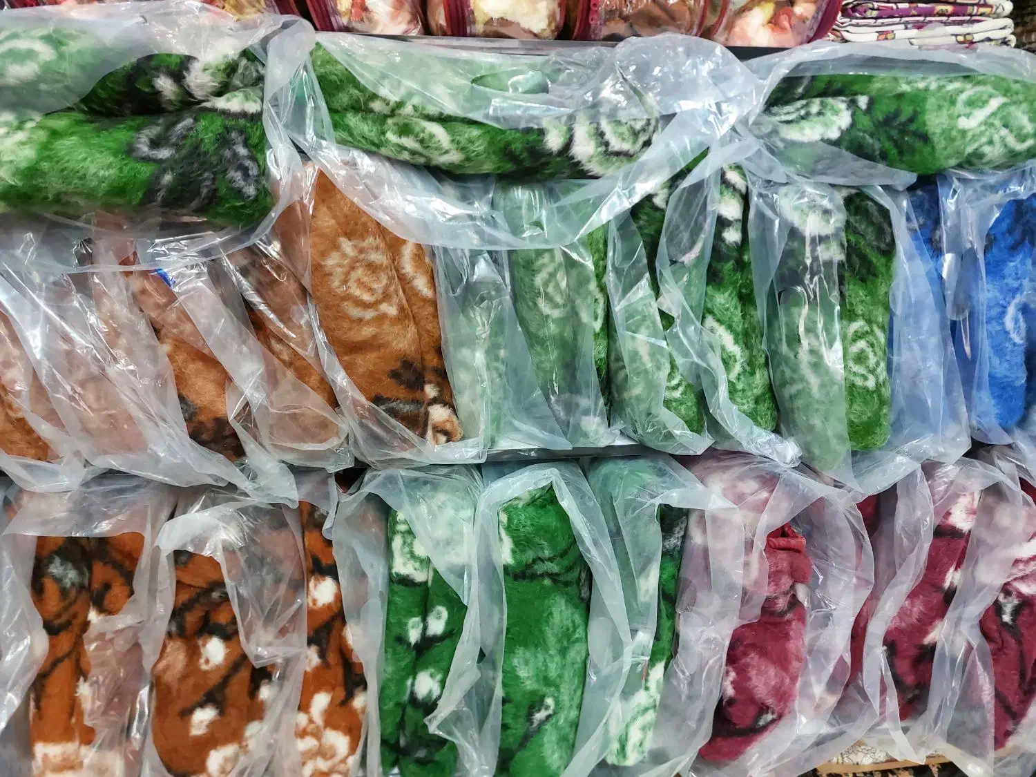 پخش پتو مینک(تابان یزد) عمده/جزئی|رختخواب، بالش، پتو|محمدشهر, محمدشهر|دیوار