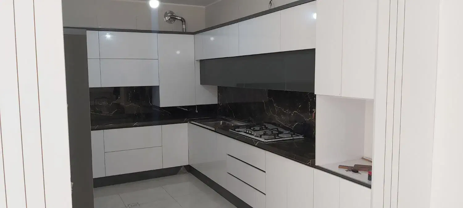 دوطبقه تمام کار/تجهیز کامل/فوق لوکس/تک برگ سند|فروش خانه و ویلا|شیراز, شهرک صادقیه|دیوار