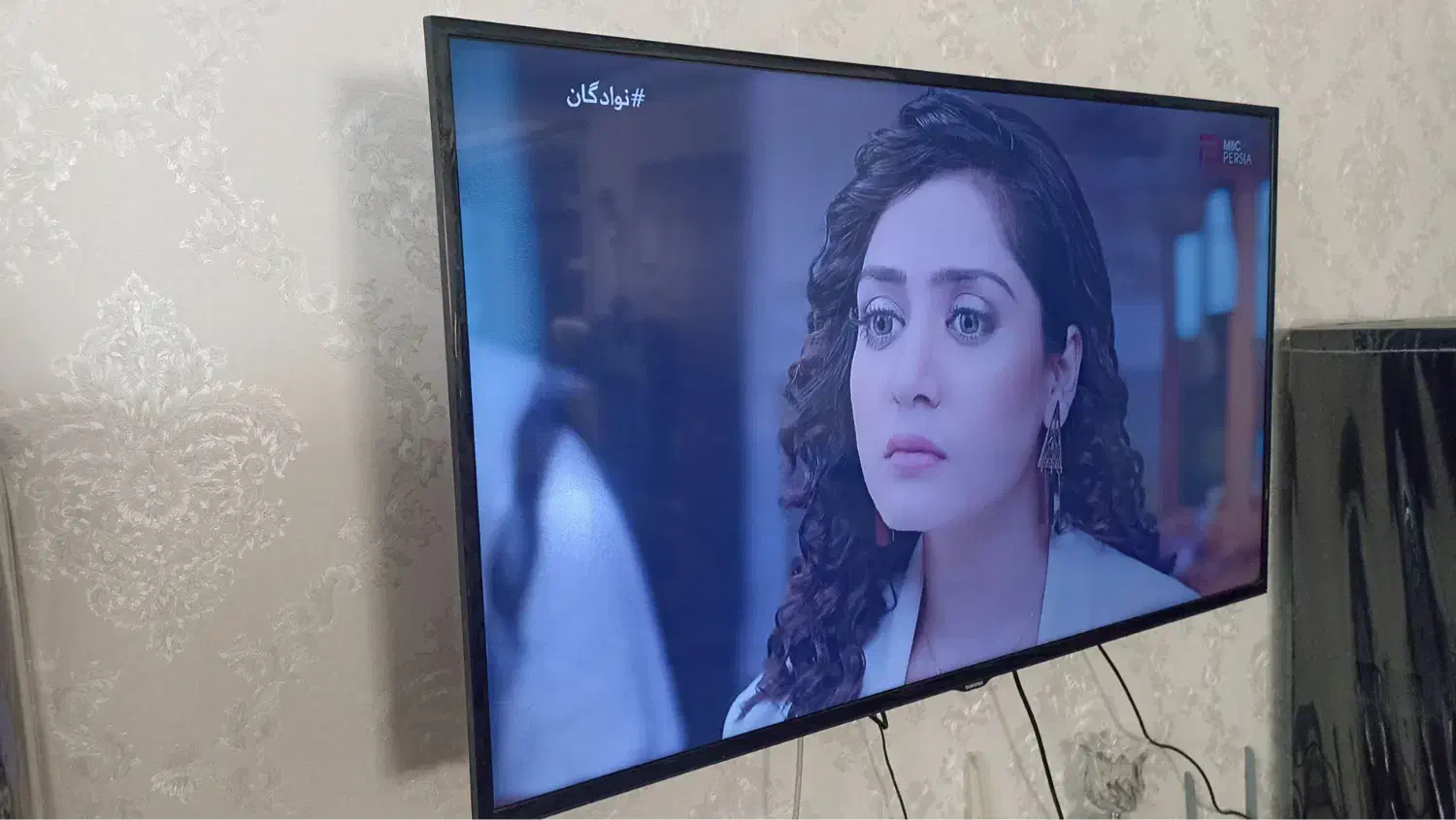 تلویزیون|تلویزیون و پروژکتور|آستارا, |دیوار