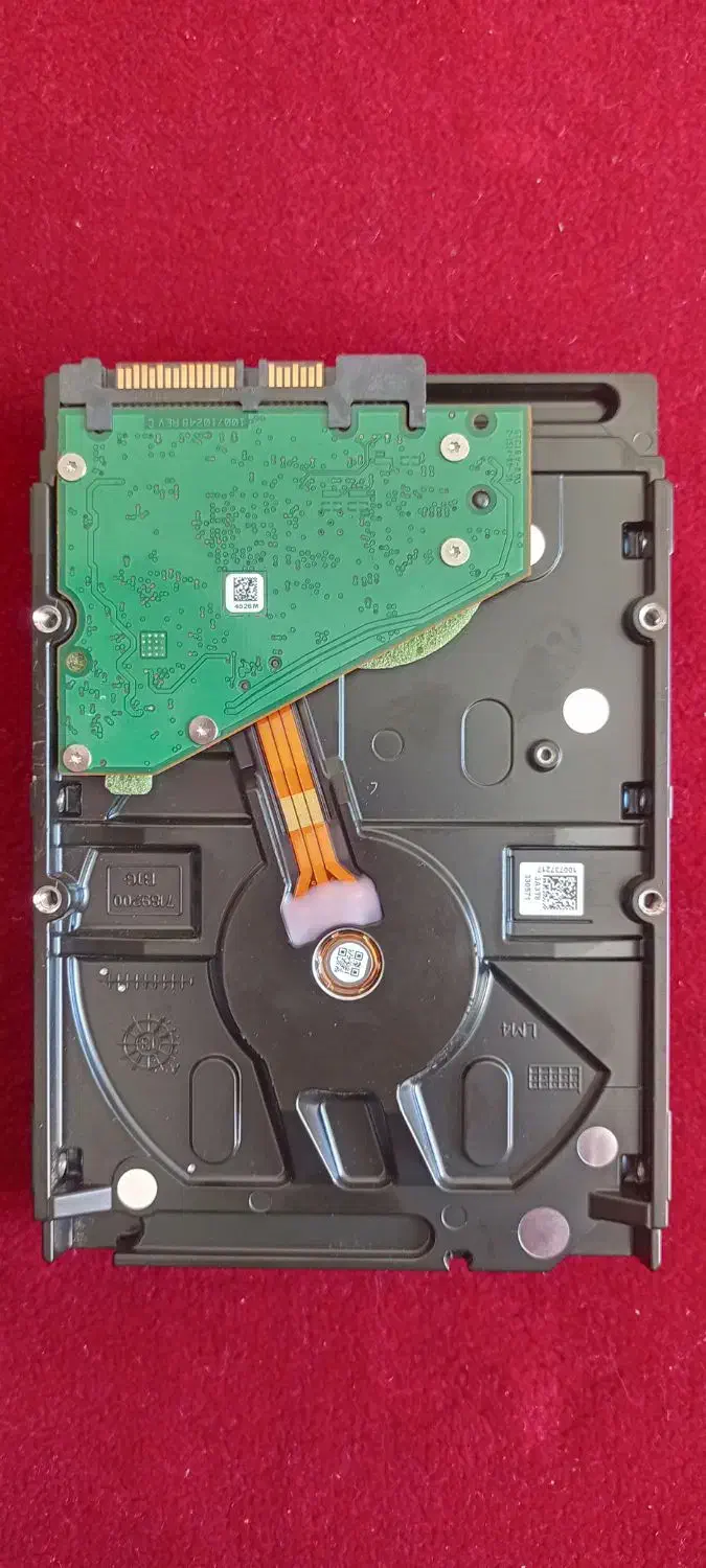 هارد اینترنال سیگیت Seagate Surveillance 4TB|قطعات و لوازم جانبی رایانه|شیراز, بالا کفت|دیوار