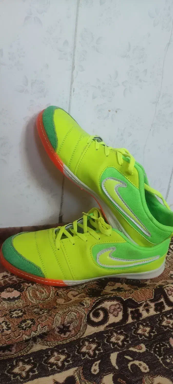 جفت کفش فوتبالی نو نو نو|کیف، کفش، کمربند|خرمآباد, |دیوار