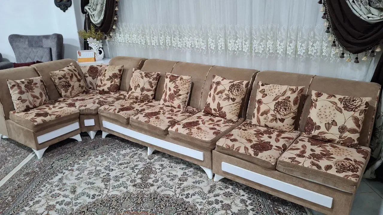 مبل راحتی سالم وتمیز|مبلمان خانگی و میز عسلی|لاهیجان, کوی آزادگان|دیوار