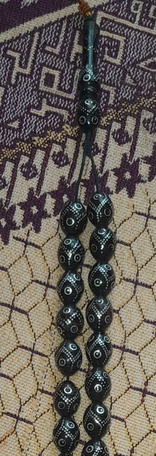 تسبیح قدیمی یُسر حجاز (مکّاوی) نقره کوب|کلکسیون اشیاء عتیقه|باسمنج, |دیوار