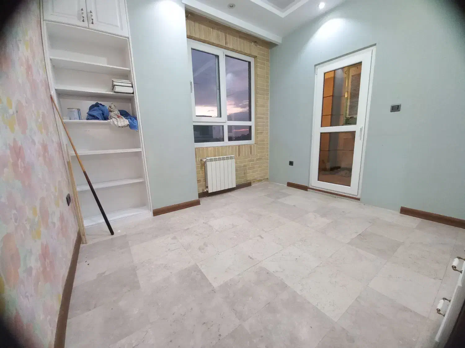 پاسداران / ۱۳۵ متر ۳ خواب / ۲ پارکینگ