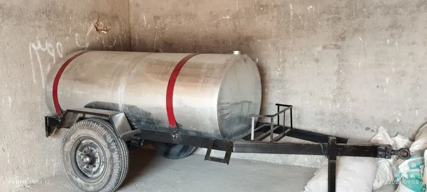 تعدادی تانکر چرخدار و نیسانی|مصالح و تجهیزات ساختمان|همدان, |دیوار