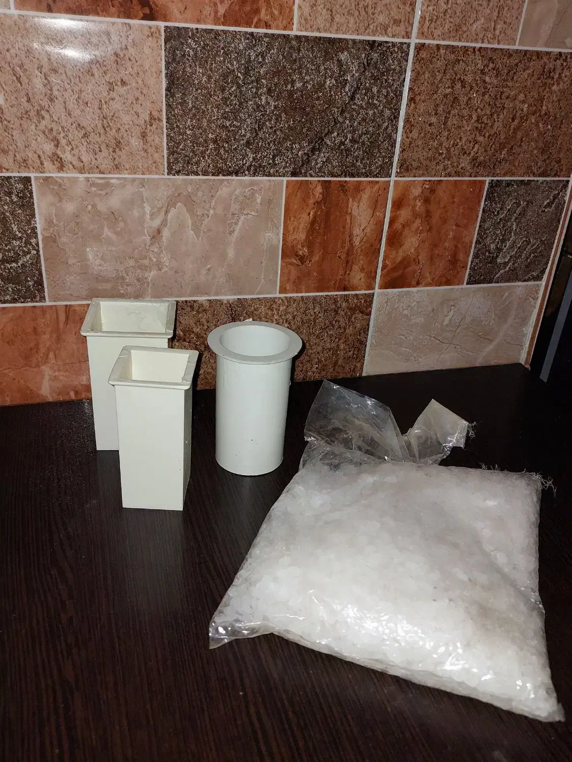 پارافین و قالب شمع وسنگ مصنوعی|صنایع دستی و سایر لوازم تزئینی|آستانه اشرفیه, |دیوار