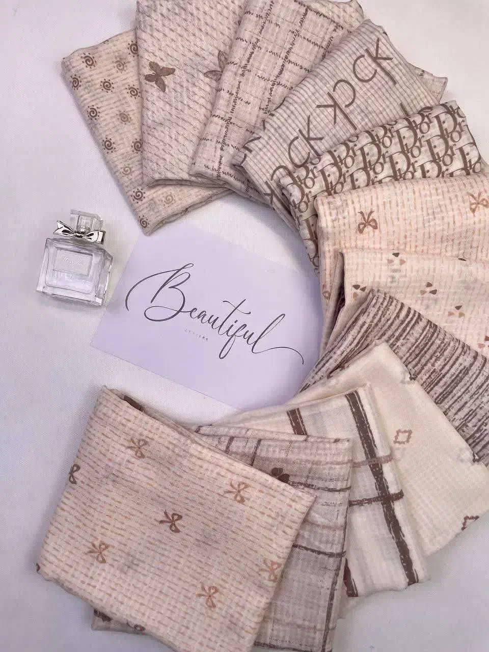 شال طرحدار منگوله دار از برند رومنس|لباس|کهریزک, |دیوار