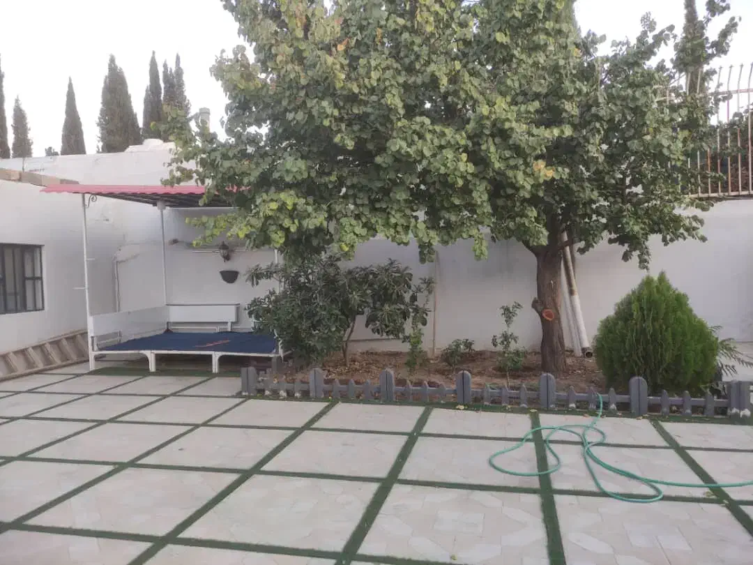 منزل مبله ،باغ ویلا داخل شهر|اجارهٔ کوتاهمدت ویلا و باغ|شیراز, دکتر حسابی|دیوار