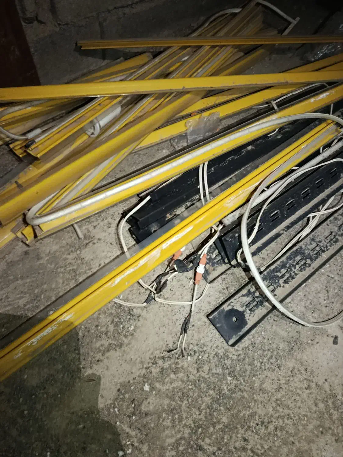 قفسه|فروشگاه و مغازه|فریمان, |دیوار