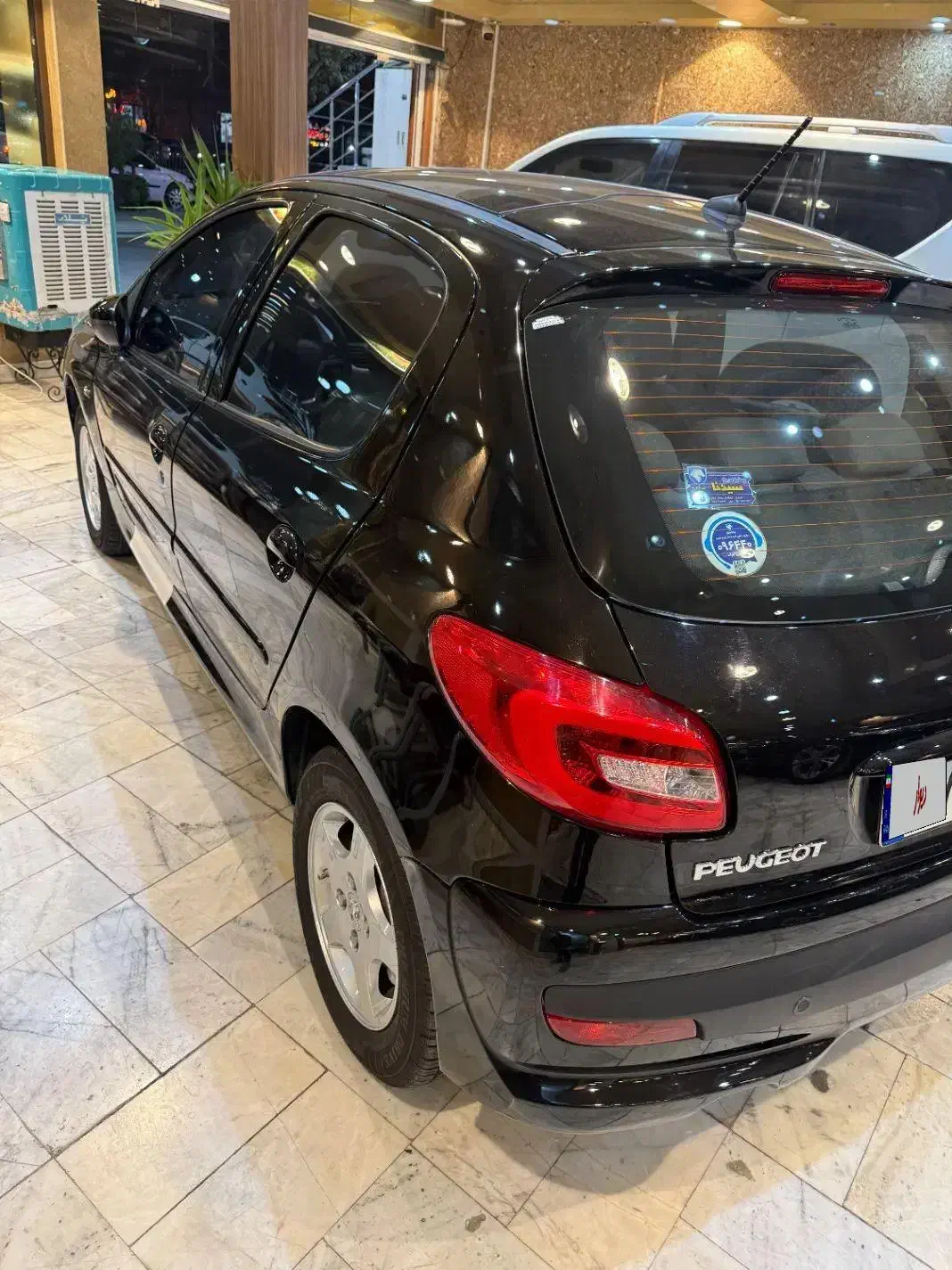 ۲۰۷اتوماتیک مشکی پانا ارتقا موتور جدید|خودرو سواری و وانت|اصفهان, فرح آباد|دیوار