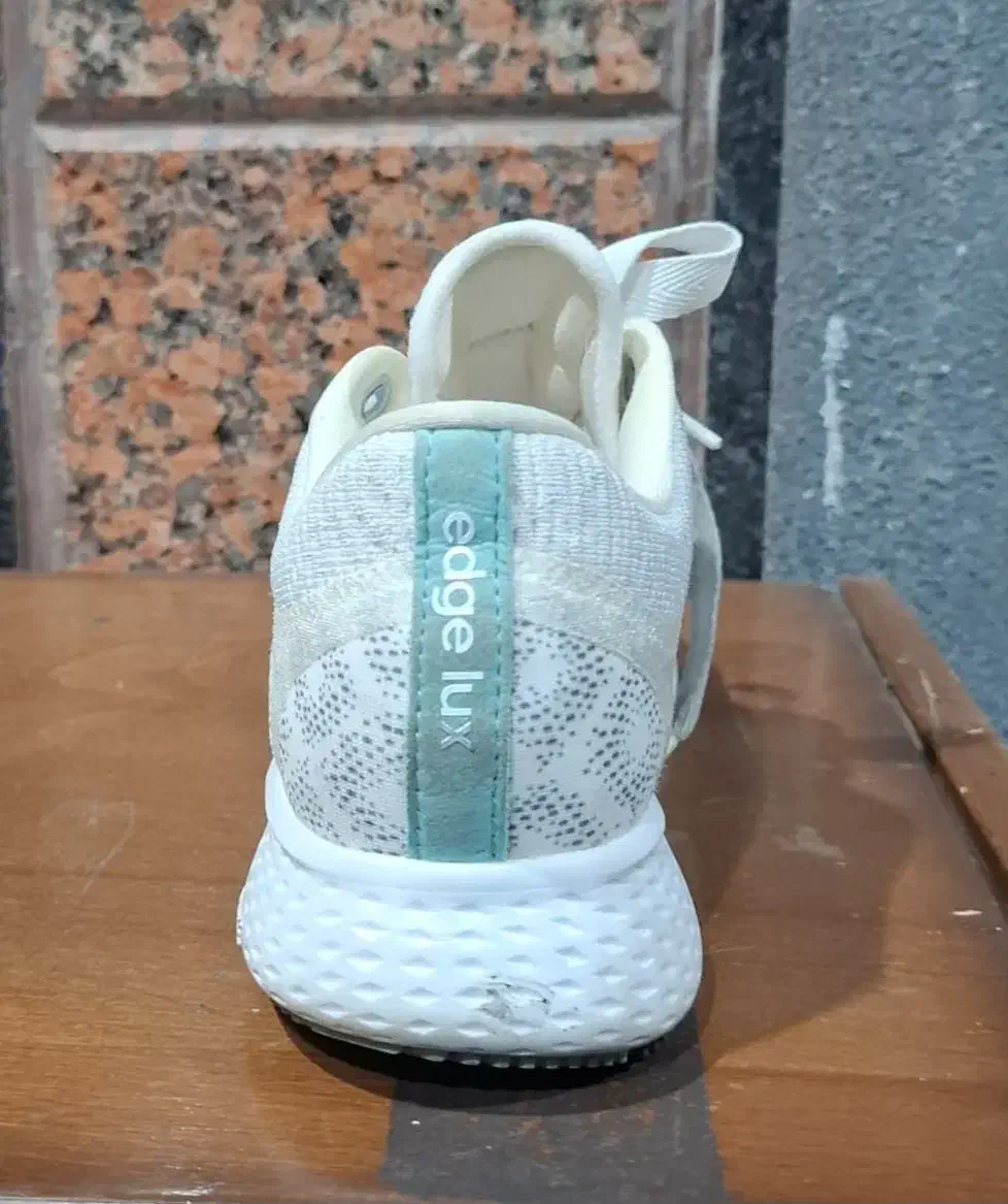 کتونی آدیداس اورجینال مدل edge lux سایز ۳۷|کیف، کفش، کمربند|تهران, امانیه|دیوار