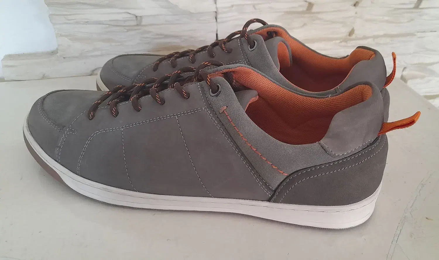 کتونی|کیف، کفش، کمربند|اراک, |دیوار