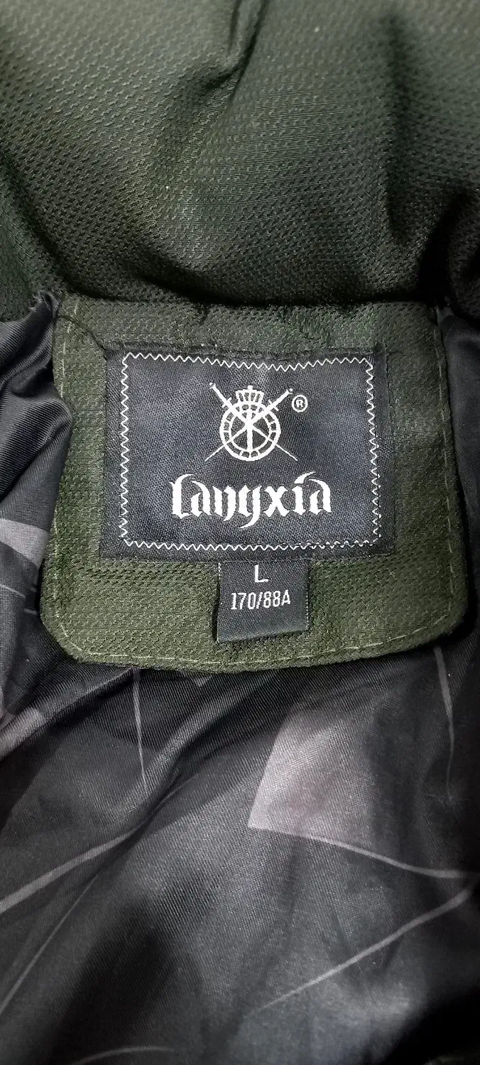 کاپشن|لباس|تبریز, |دیوار