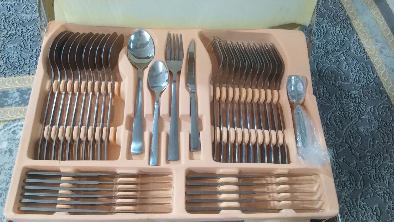 سرویس قاشق چنگال24نفره استیل نو128پارچه،فروش فوری|ظروف سرو و پذیرایی|ملارد, |دیوار