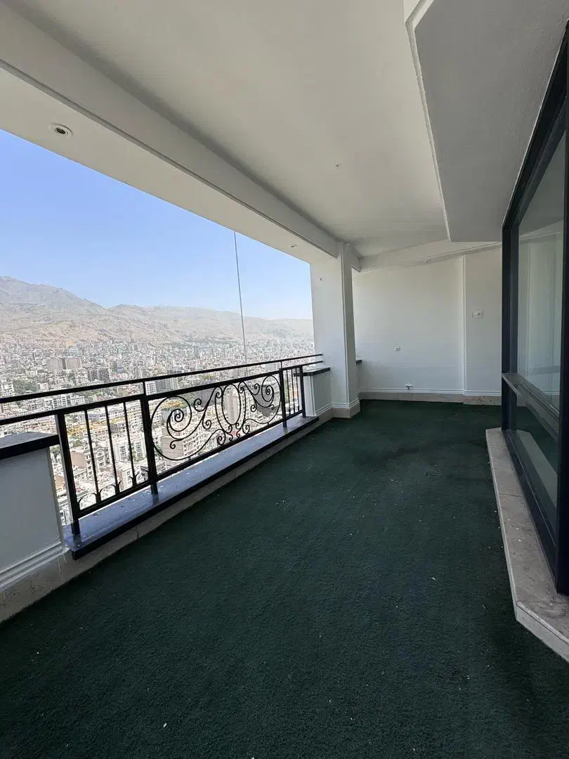 ۲۷۰ متر دید دره ولنجک (تراس قابل چیدمان)