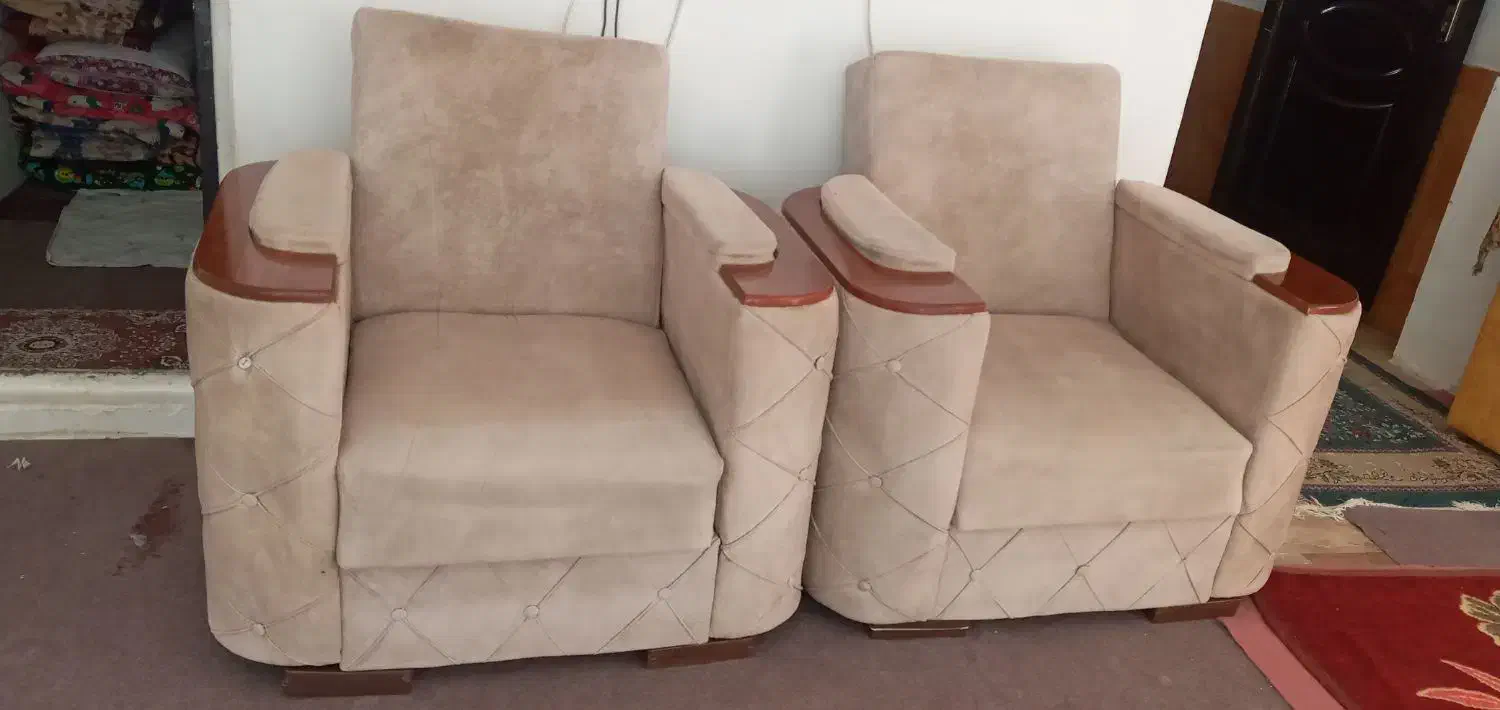 دو عدد مبل تخت خواب شو در حد نو|مبلمان خانگی و میز عسلی|ارومیه, |دیوار