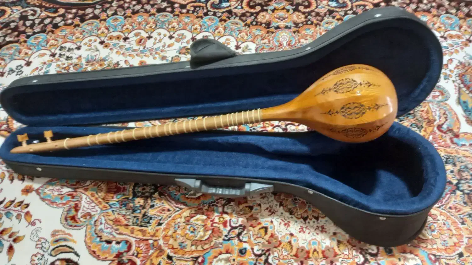 سه تار|سازهای سنتی|قم, علی آباد سعدگان|دیوار