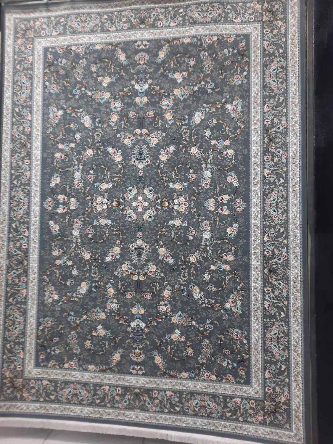 ارزانسرای فرش ۱۲۰۰ شانه|فرش|رفسنجان, |دیوار