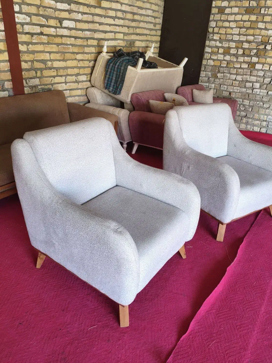 مبل کامل سالم|مبلمان خانگی و میز عسلی|قم, علی آباد|دیوار