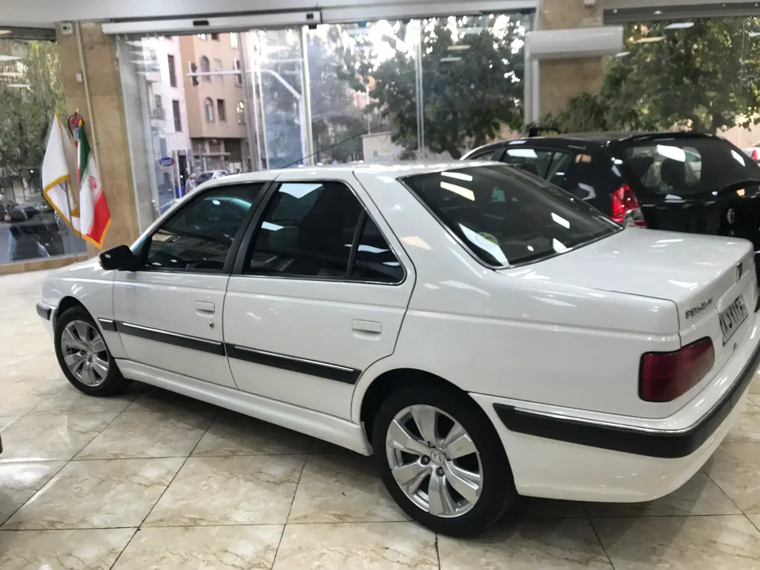 پژو پارسxu7p/مدل۱۴۰۲/کارکرد۱۹۰۰۰/دریچه/مشابه صفر|خودرو سواری و وانت|تهران, نصرت|دیوار