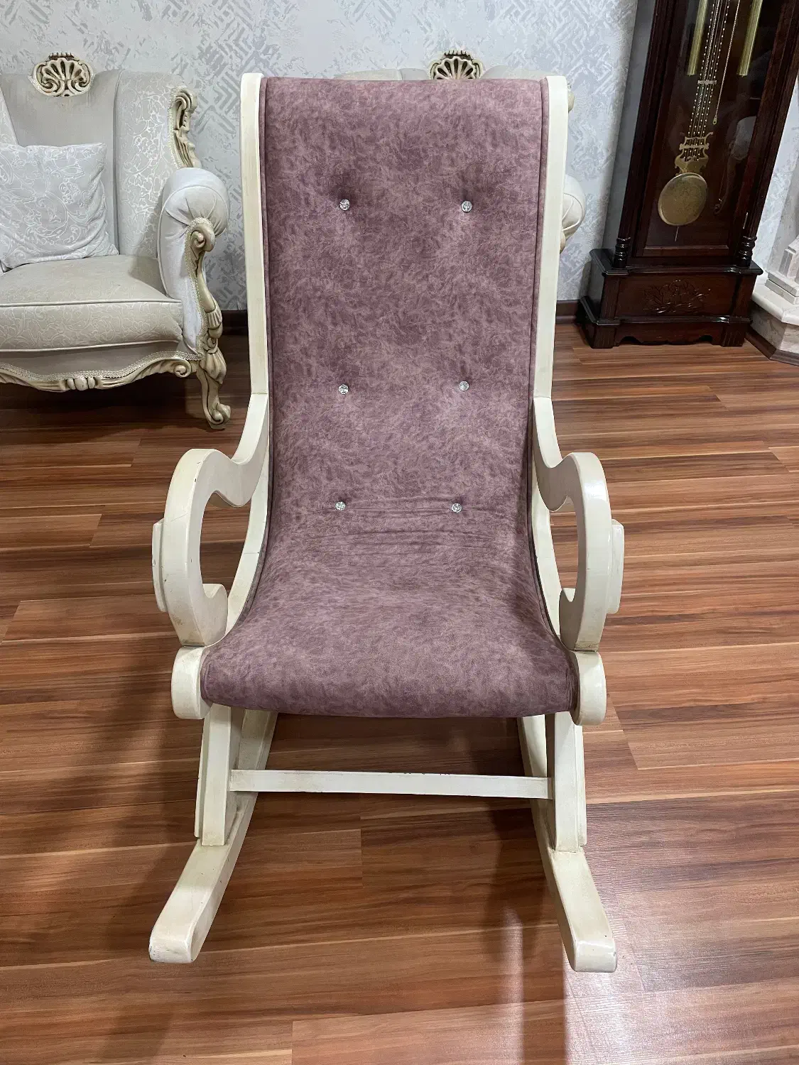 صندلی|صندلی و نیمکت|کردکوی, |دیوار