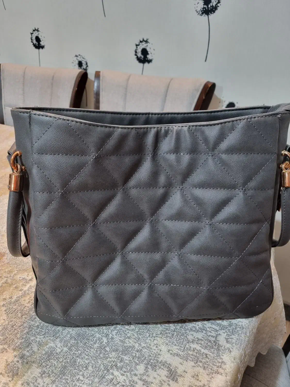 کیف|کیف، کفش، کمربند|شیراز, شیشه‌گری|دیوار