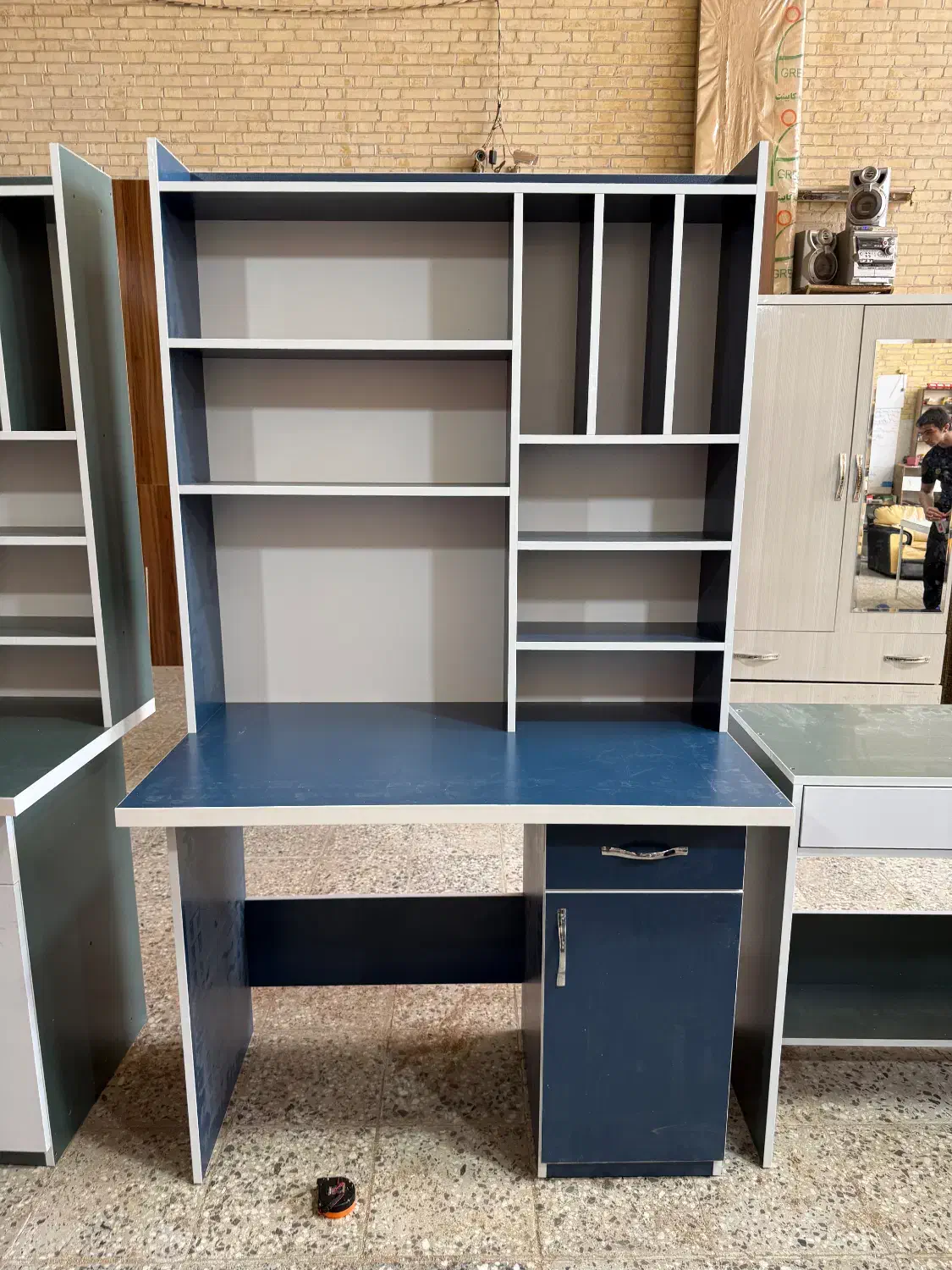 میز تحریر|میز تحریر و کامپیوتر|یزد, |دیوار